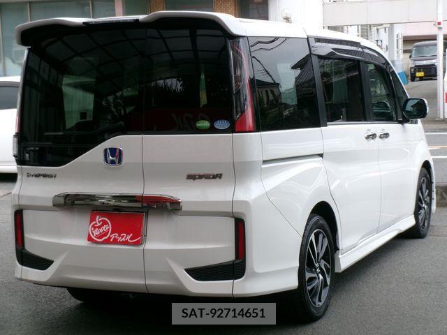 Honda STEP WGN 2016-07 368841-2