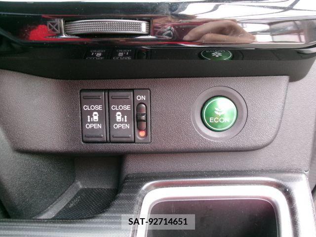 Honda STEP WGN 2016-07 368841-21