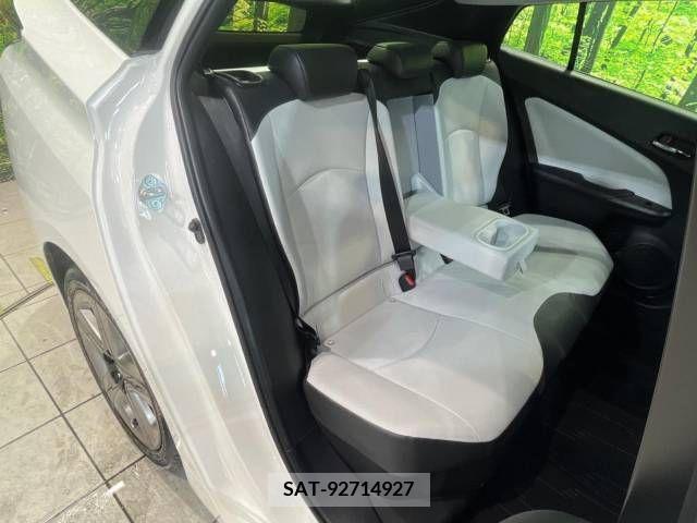Toyota PRIUS 2019-06 366615-8