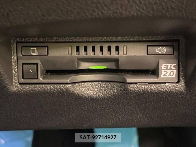 Toyota PRIUS 2019-06 366615-7