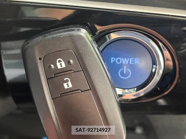 Toyota PRIUS 2019-06 366615-5