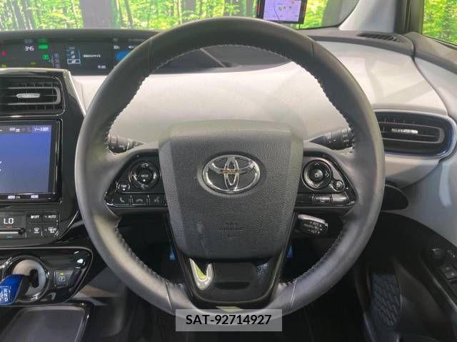 Toyota PRIUS 2019-06 366615-11