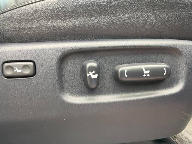 Toyota LAND CRUISER 2011-08 196419-5