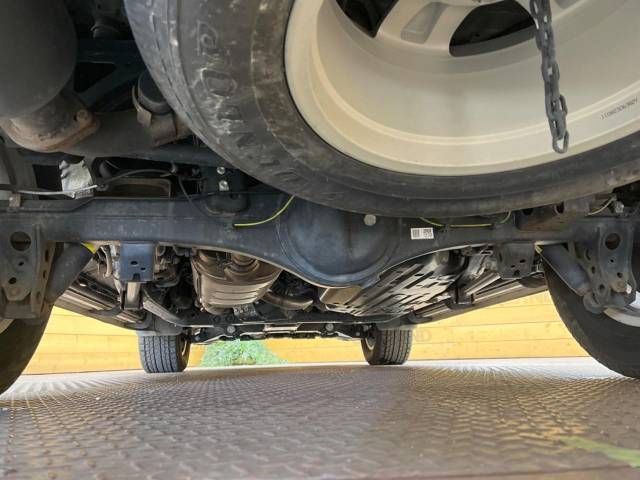 Toyota LAND CRUISER 2011-08 196419-19