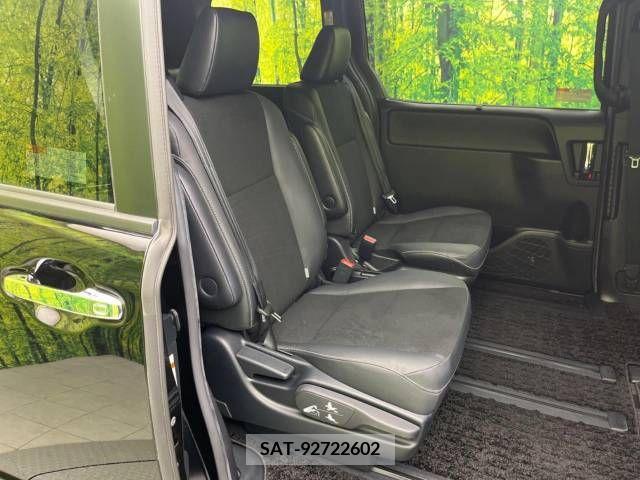 Toyota NOAH 2018-11 332013-9