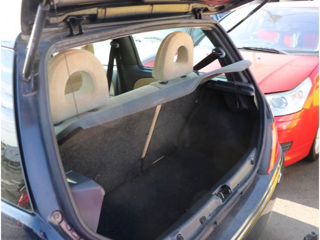 Lancia Ypsilon 2001-07 1577-4