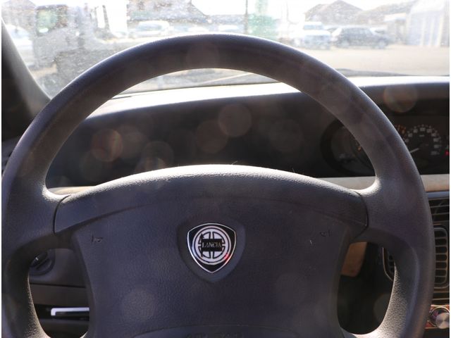Lancia Ypsilon 2001-07 1577-1