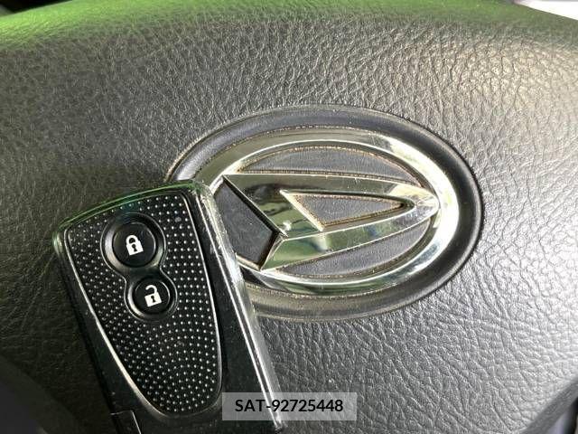 Daihatsu MOVE CONTE CUSTOM 2015-01 252172-4
