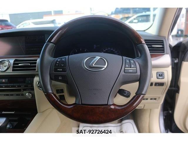 Lexus LS 2013-05 237325-14