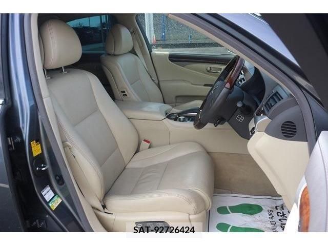 Lexus LS 2013-05 237325-12
