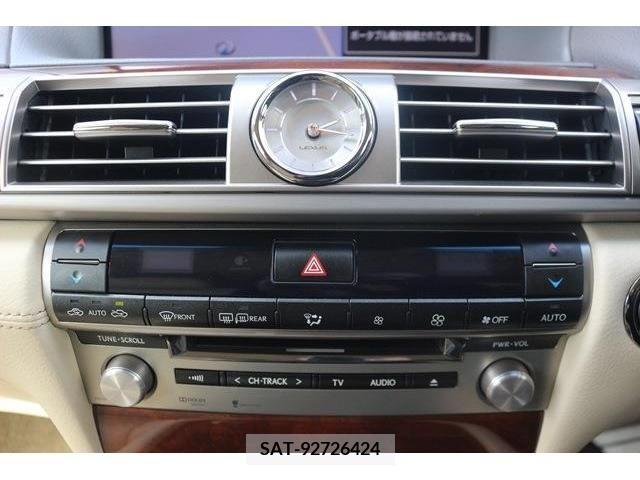 Lexus LS 2013-05 237325-3
