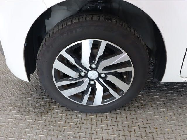 Daihatsu TANTO 2015-04 8401-9
