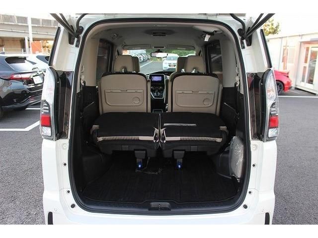 Nissan SERENA 2018-08 20805-16