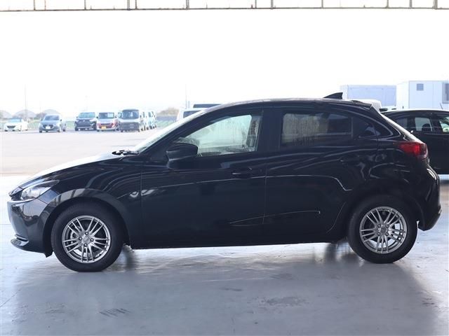 Mazda MAZDA2 2021-10 28157-28