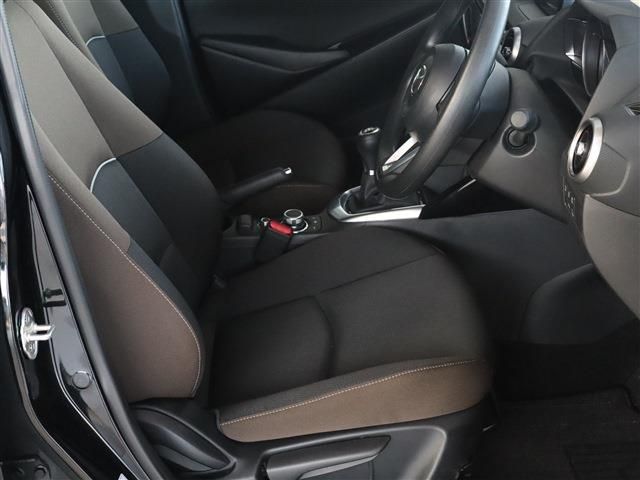 Mazda MAZDA2 2021-10 28157-14