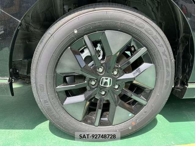Honda e 2024-04 376361-15