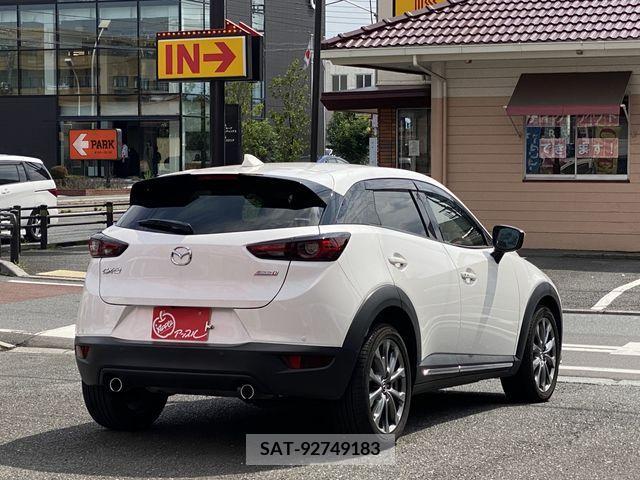 Mazda CX-3 2019-09 382350-1