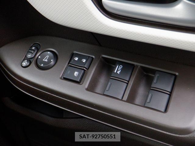 Honda N BOX 2021-05 205854-11