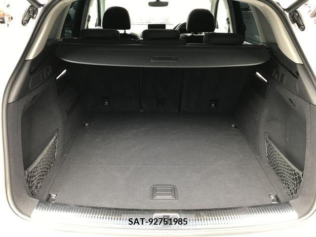 Audi Q5 2019-01 221075-15