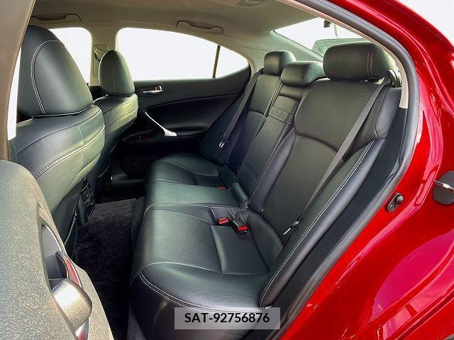 Lexus IS 2010-07 224721-12