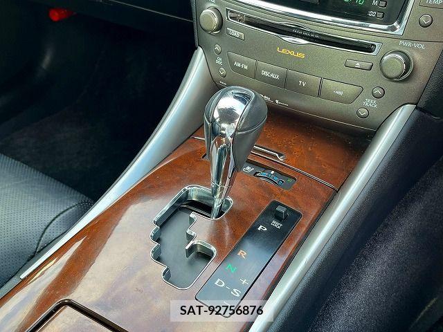 Lexus IS 2010-07 224721-19