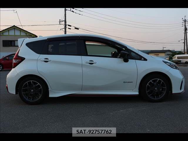 Nissan NOTE 2017-05 305391-13