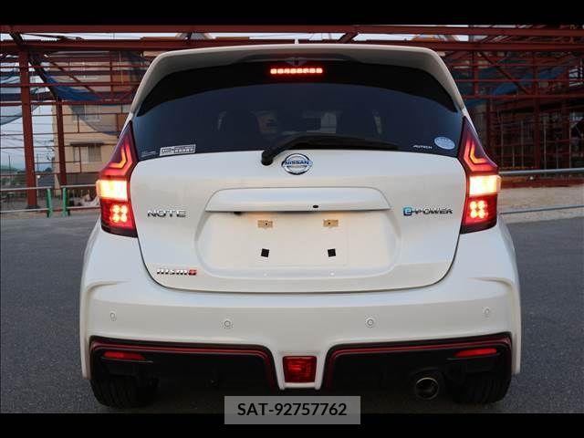 Nissan NOTE 2017-05 305391-12