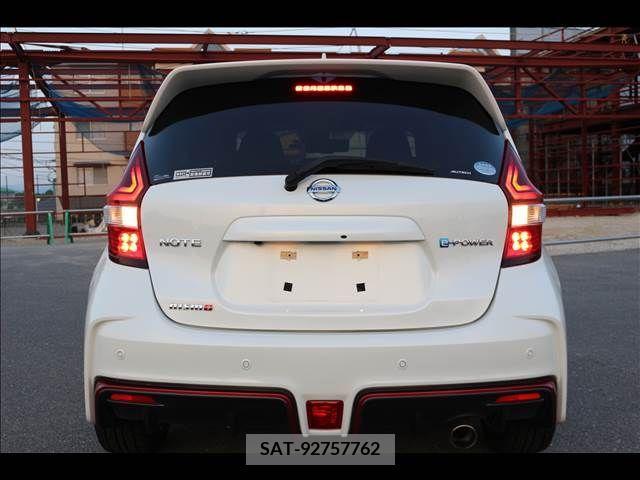 Nissan NOTE 2017-05 305391-11