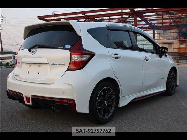 Nissan NOTE 2017-05 305391-14