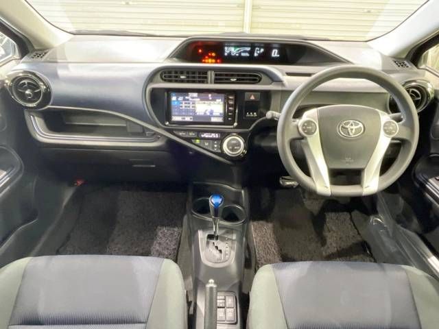 Toyota AQUA 2015-04 180996-1