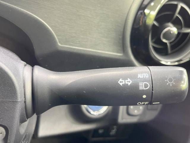 Toyota AQUA 2015-04 180996-7