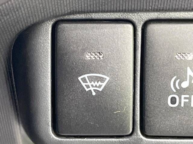 Toyota AQUA 2015-04 180996-3