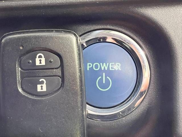 Toyota AQUA 2015-04 180996-6