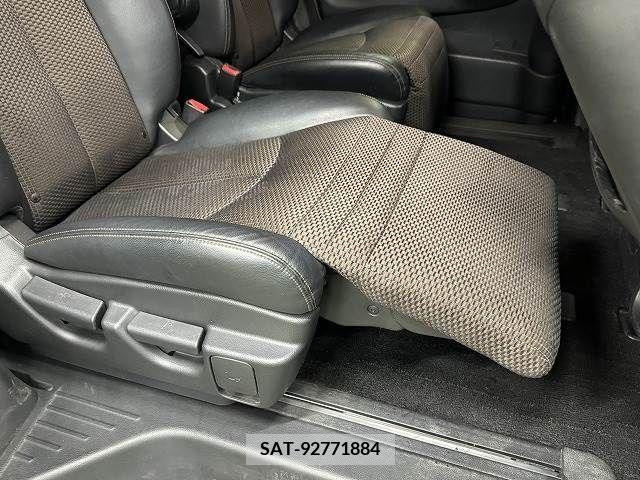 Nissan ELGRAND 2011-06 335308-4