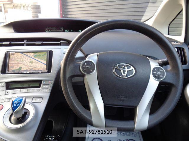 Toyota PRIUS 2013-10 328053-2