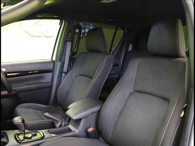 Toyota HILUX 2020-07 182521-26