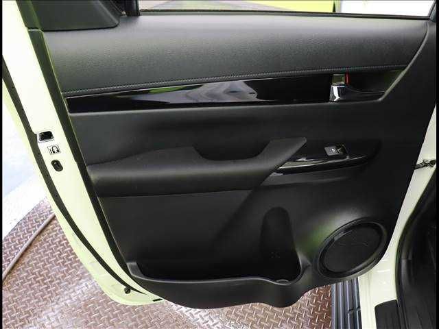 Toyota HILUX 2020-07 182521-25