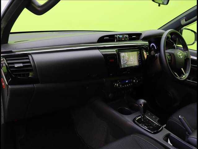 Toyota HILUX 2020-07 182521-28