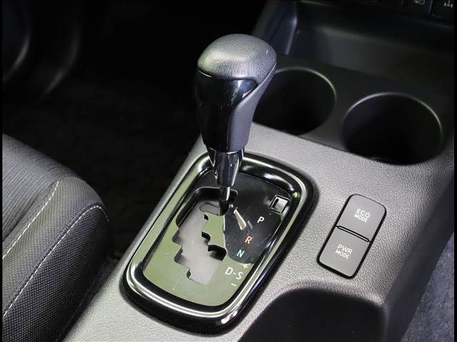 Toyota HILUX 2020-07 182521-11