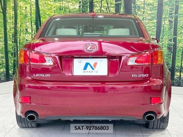 Lexus IS 2009-07 354042-15