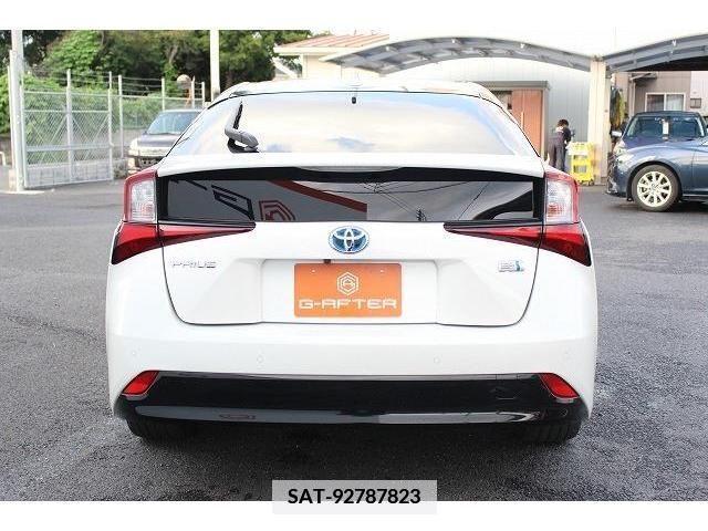 Toyota PRIUS 2019-07 352061-8