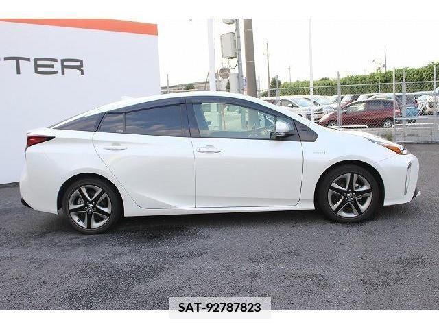Toyota PRIUS 2019-07 352061-7