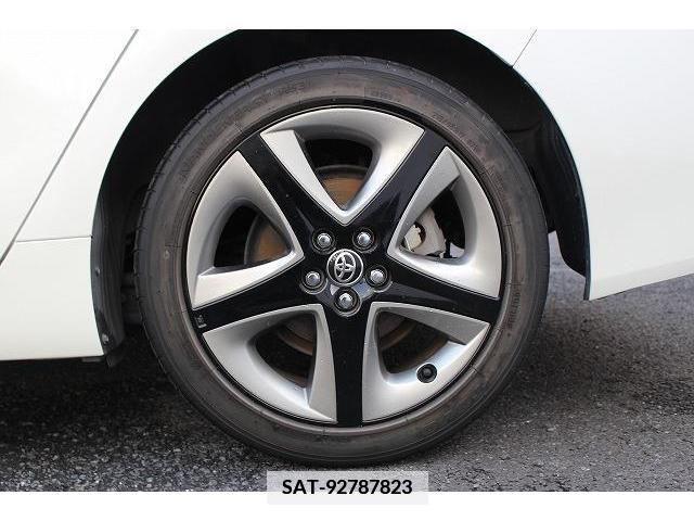 Toyota PRIUS 2019-07 352061-12