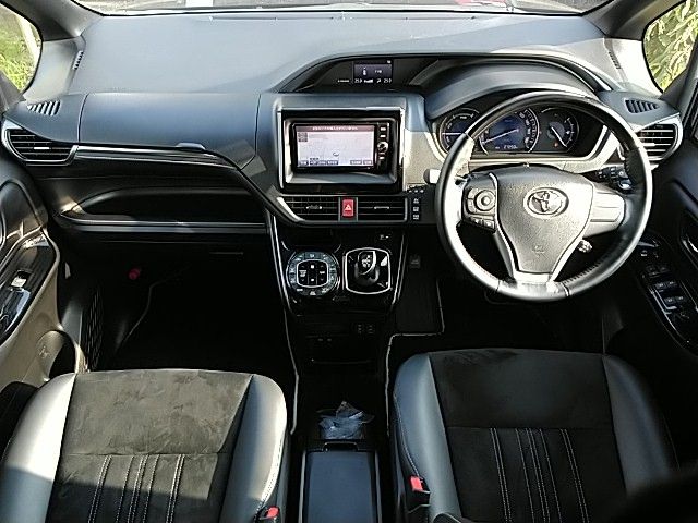 Toyota ESQUIRE 2020-03 10205-1