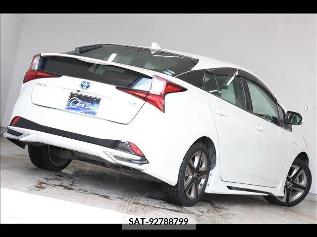 Toyota PRIUS 2019-07 322572-10