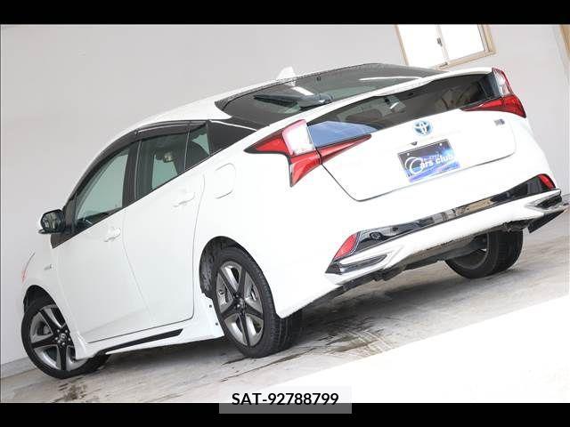 Toyota PRIUS 2019-07 322572-9