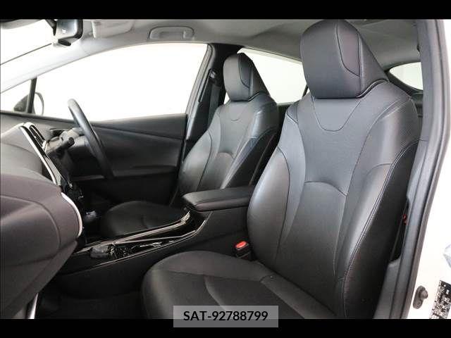 Toyota PRIUS 2019-07 322572-18
