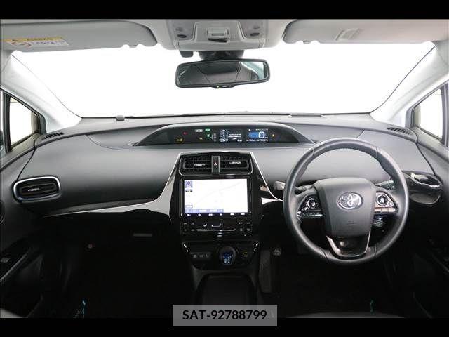 Toyota PRIUS 2019-07 322572-2