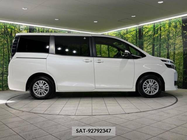 Toyota VOXY 2014-07 216955-17