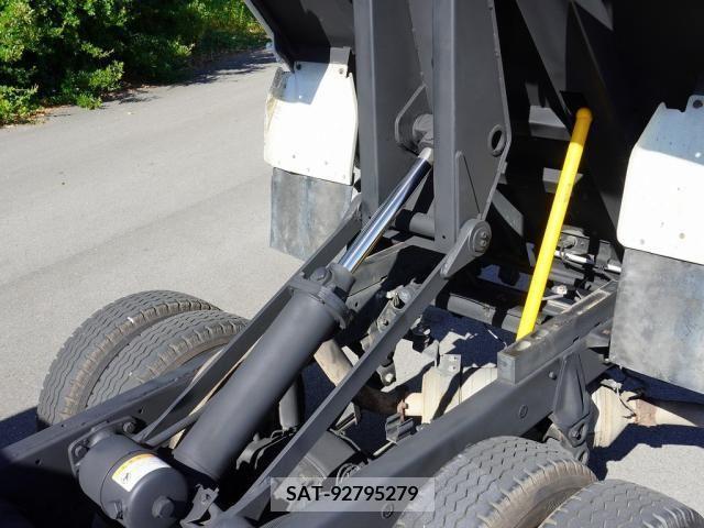 Mitsubishi CANTER 2017-08 351224-19